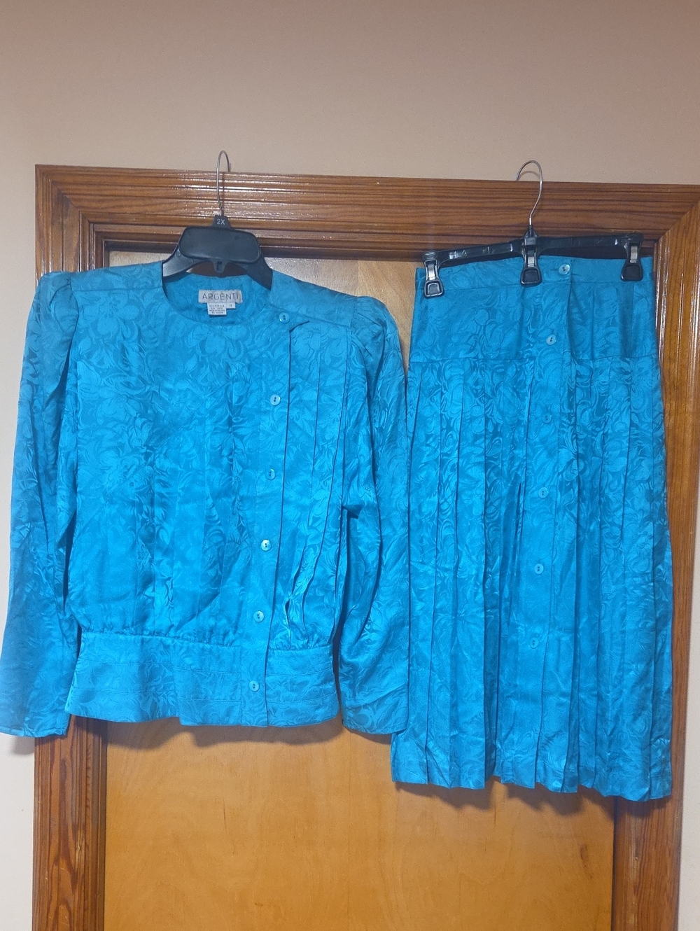 Argenti Vintage Silk Two-Piece Turquoise Pleated Skirt Set Size 6